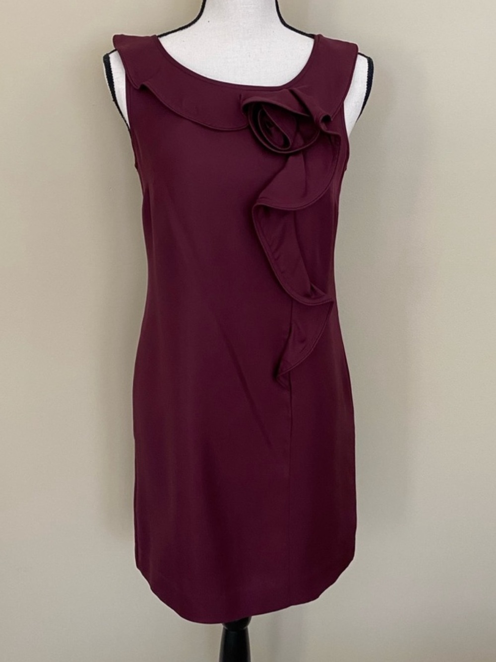 Banana Republic Sleeveless Burgundy Ruffle Sheath Dress. Size 10.